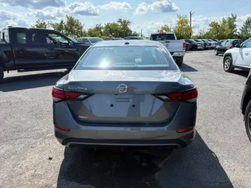 2023 Nissan Sentra - image 6
