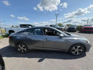 2023 Nissan Sentra - image 4