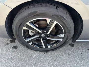 2024 Nissan Sentra - image 7
