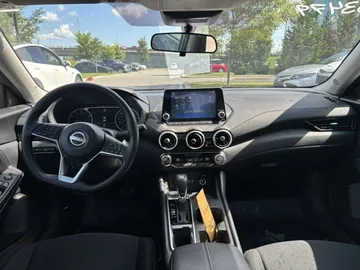 2024 Nissan Sentra - image 9