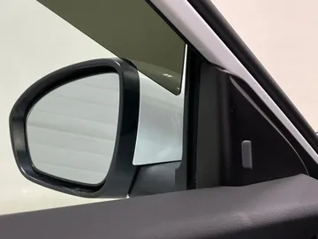 2021 Nissan Sentra - image 19