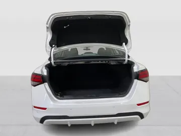 2021 Nissan Sentra - image 14
