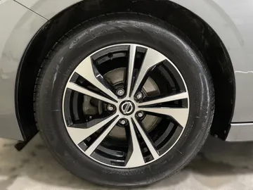 2023 Nissan Sentra - image 6