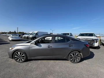 2023 Nissan Sentra - image 4