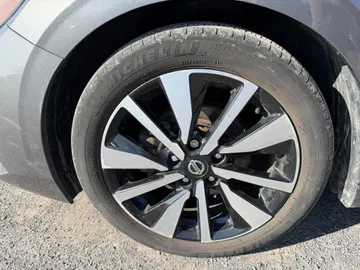 2023 Nissan Sentra - image 7