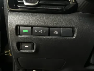 2025 Nissan Sentra - image 26