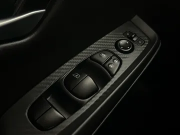 2025 Nissan Sentra - image 24