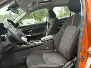 2020 Nissan Sentra - image 8