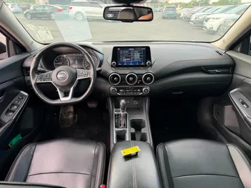 2022 Nissan Sentra - image 9