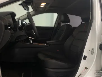 2021 Nissan Sentra - image 10