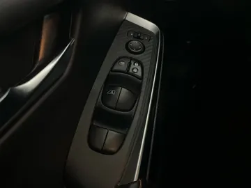 2021 Nissan Sentra - image 23