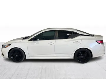 2021 Nissan Sentra - image 4