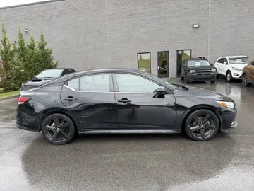 2021 Nissan Sentra - image 6