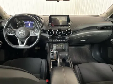 2021 Nissan Sentra - image 4