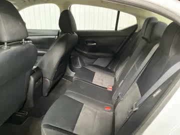 2021 Nissan Sentra - image 15
