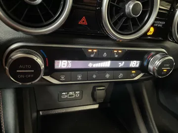 2021 Nissan Sentra - image 21