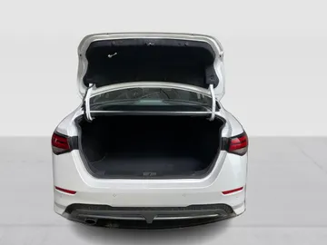 2021 Nissan Sentra - image 13