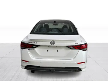 2021 Nissan Sentra - image 12