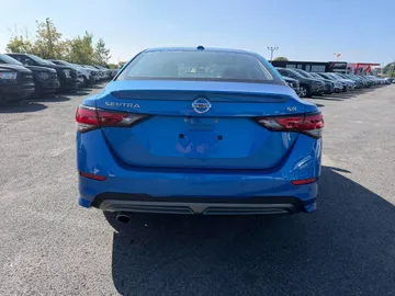2020 Nissan Sentra - image 6