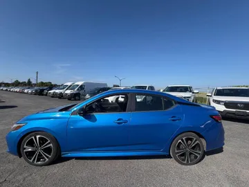 2020 Nissan Sentra - image 4