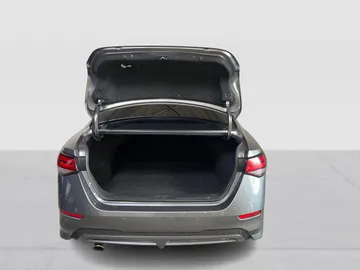 2022 Nissan Sentra - image 13