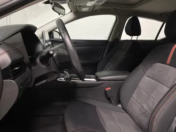 2024 Nissan Sentra - image 3