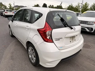 2019 Nissan Versa Note - image 3