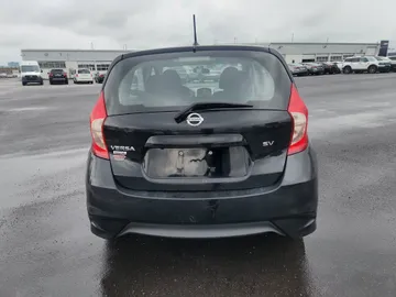 2018 Nissan Versa Note - image 3