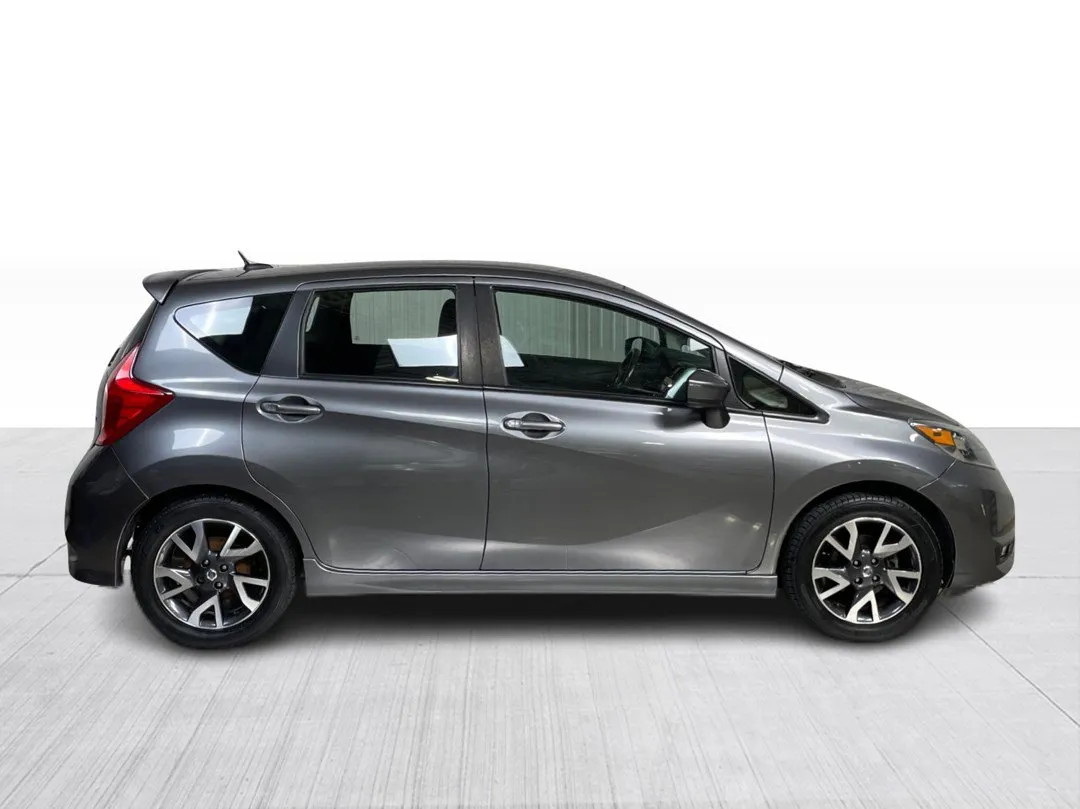2017 Nissan Versa Note — photo 2