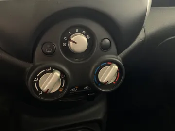 2017 Nissan Micra - image 18