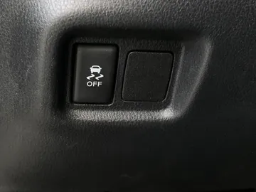 2017 Nissan Micra - image 21