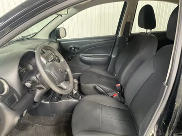 2017 Nissan Micra - image 3