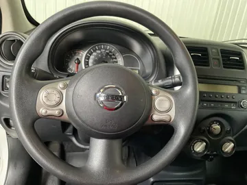 2017 Nissan Micra - image 15