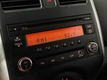 2017 Nissan Micra - image 20
