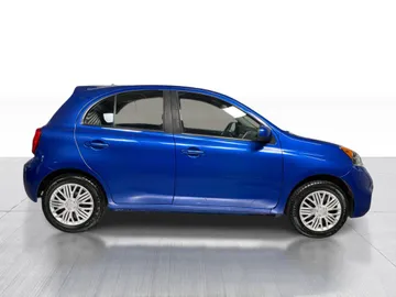 2017 Nissan Micra - image 2