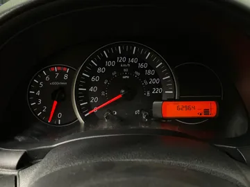 2017 Nissan Micra - image 16