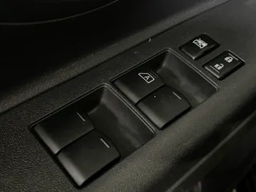2019 Nissan Micra - image 18