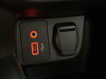 2024 Nissan Versa - image 20
