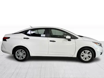 2024 Nissan Versa - image 2