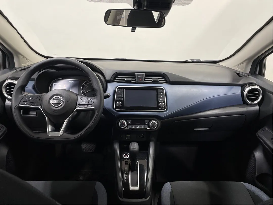 2025 Nissan Versa — photo 4
