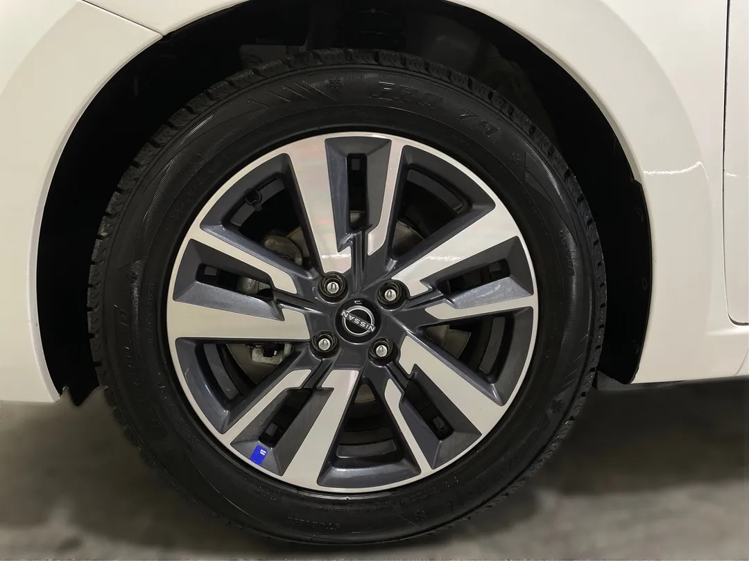 2025 Nissan Versa — photo 5