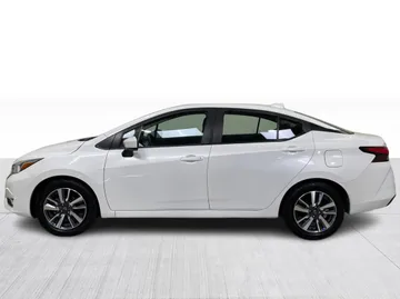 2025 Nissan Versa - image 10