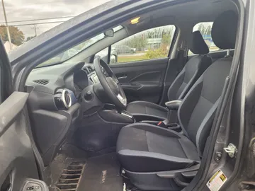 2025 Nissan Versa - image 7