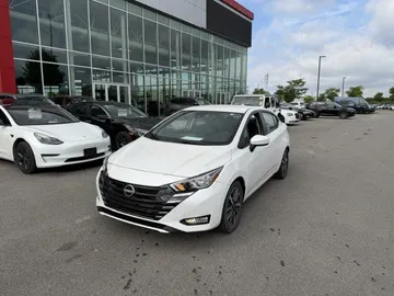 2025 Nissan Versa - image 3