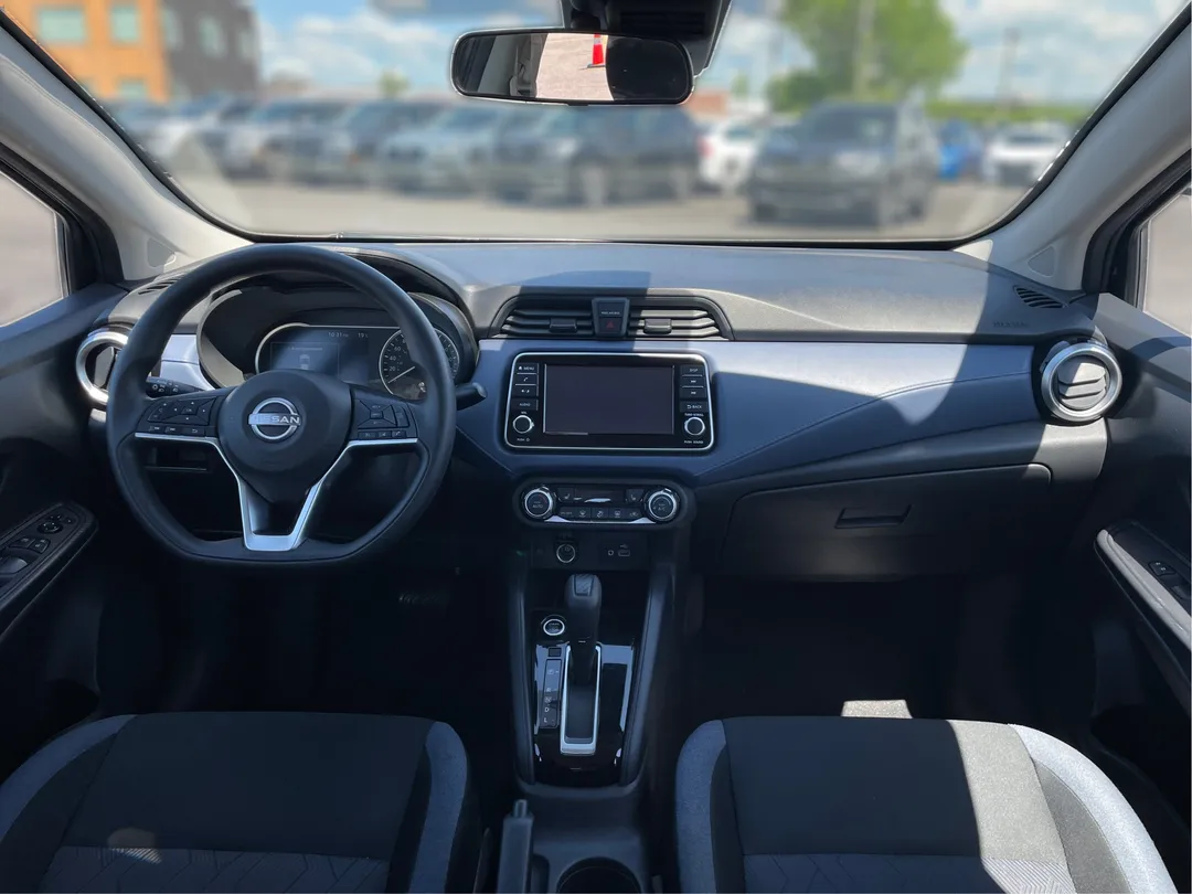 2024 Nissan Versa — photo 4