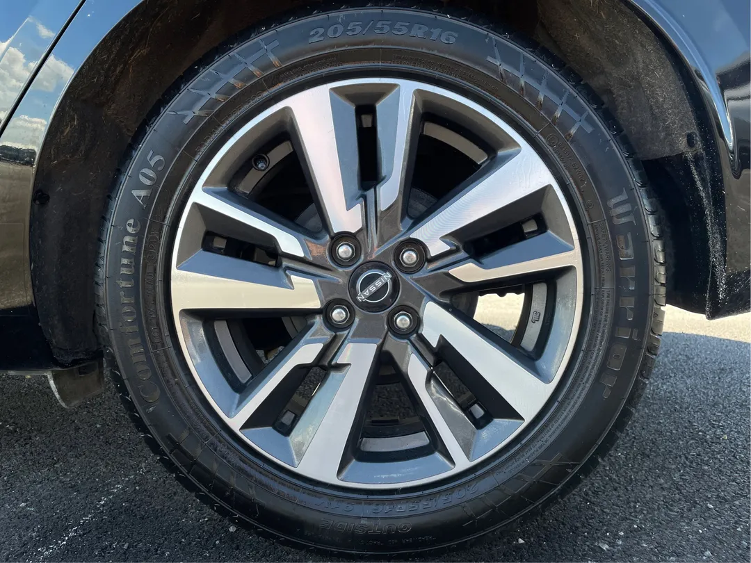 2024 Nissan Versa — photo 5