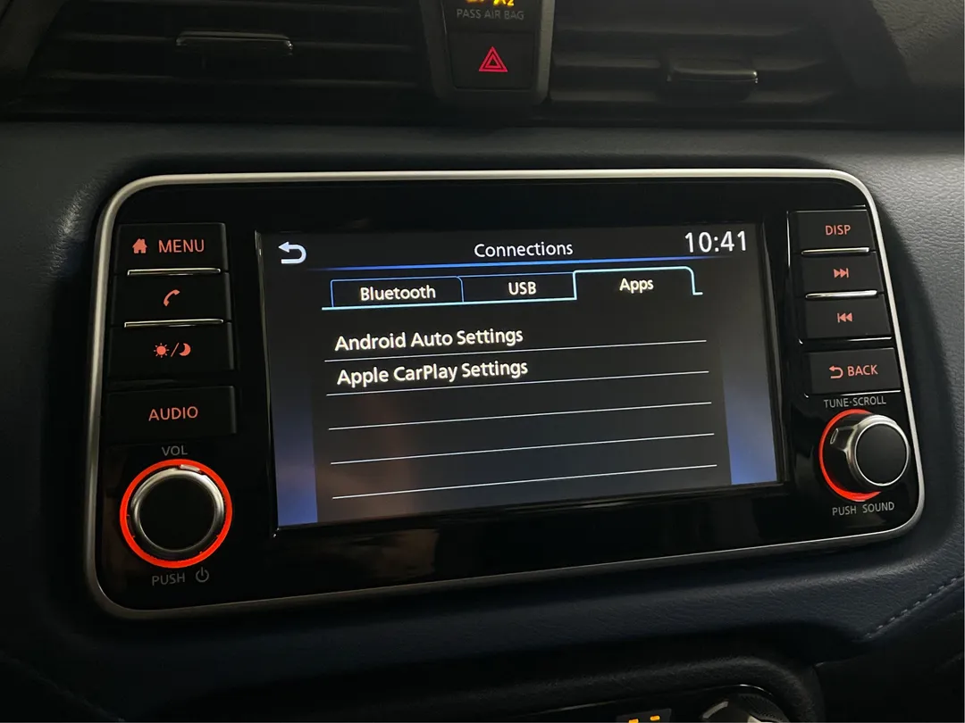 2025 Nissan Versa — photo 6