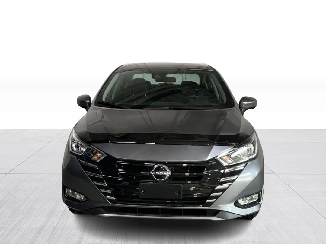 2025 Nissan Versa — photo 7