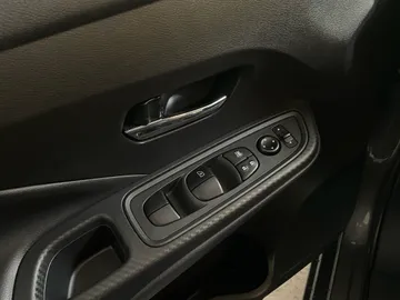 2025 Nissan Versa - image 22