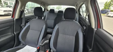 2025 Nissan Versa - image 7